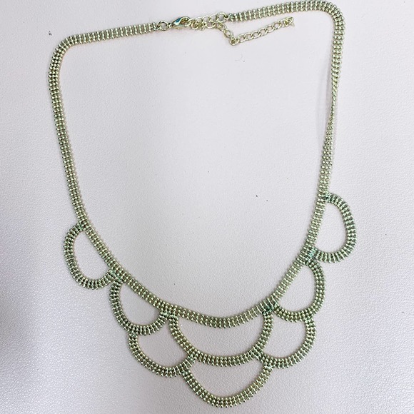 Octavia & CO. Tiered Statement Necklace NWOT gold - Picture 3 of 3